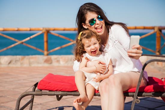 Keine Roaming-Gebühren im EU-Ausland: Beim Familienurlaub günstig surfen